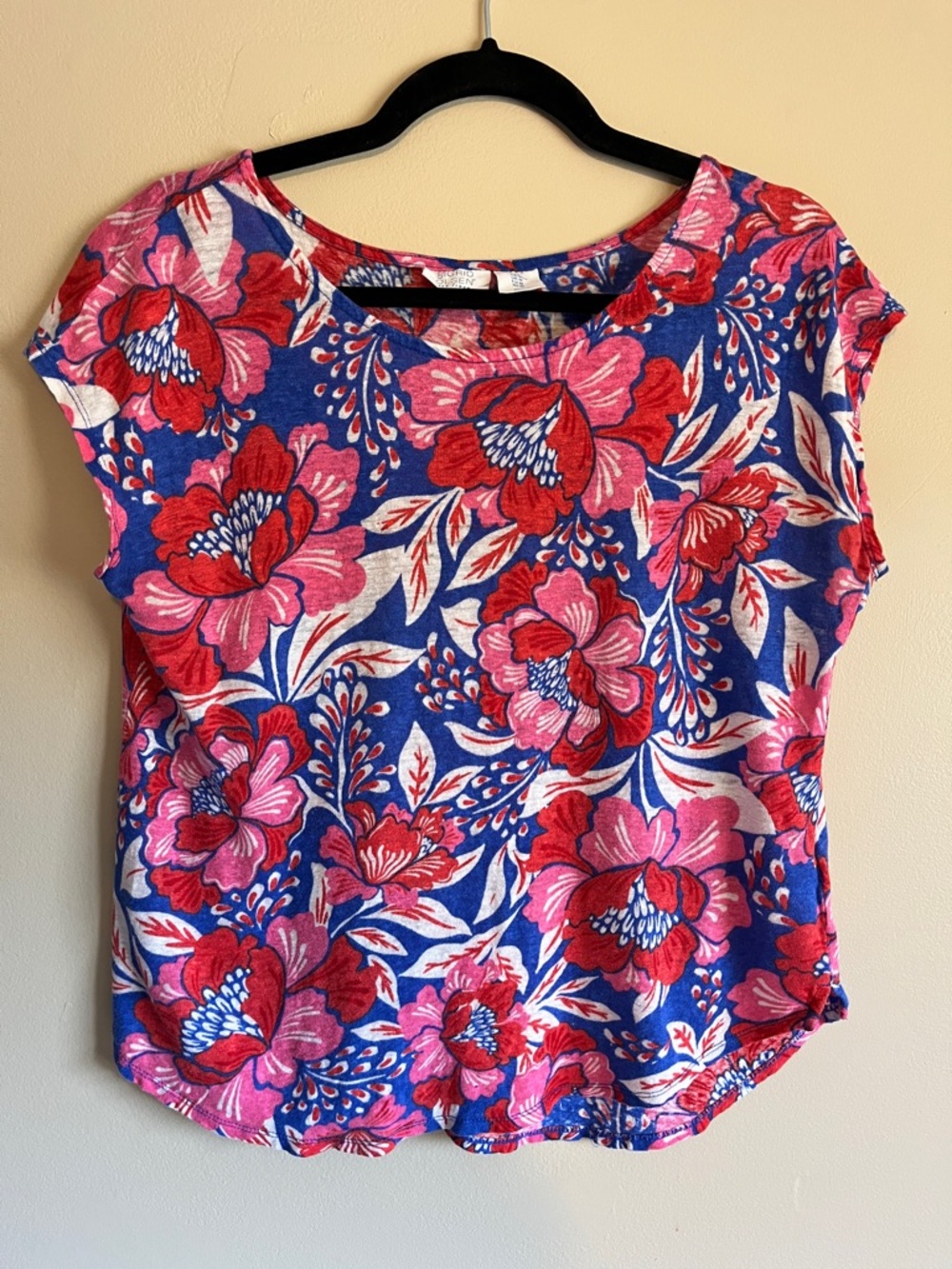 Sigrid Olsen Blue Floral Cap Sleeve Tee with Pink and Red Blooms
